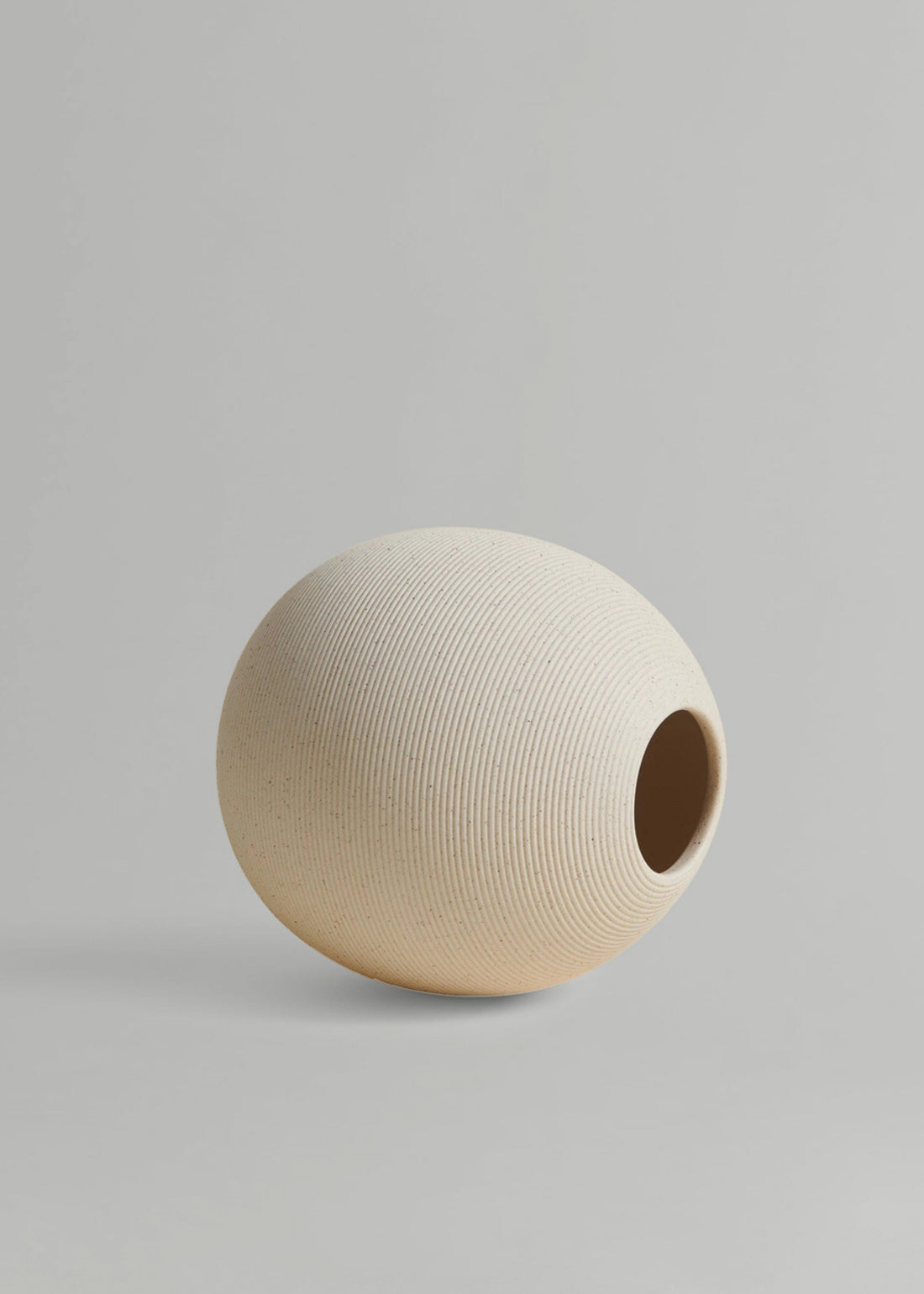 Handmade Clay Ribbed Vase in Ivory