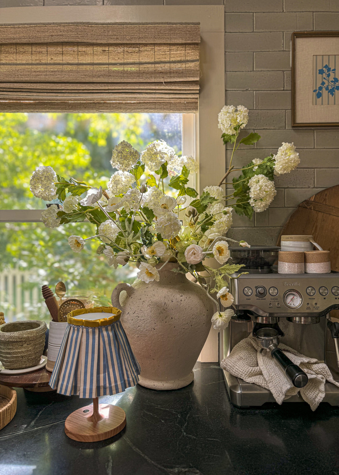 Artificial Snowball Arrangement