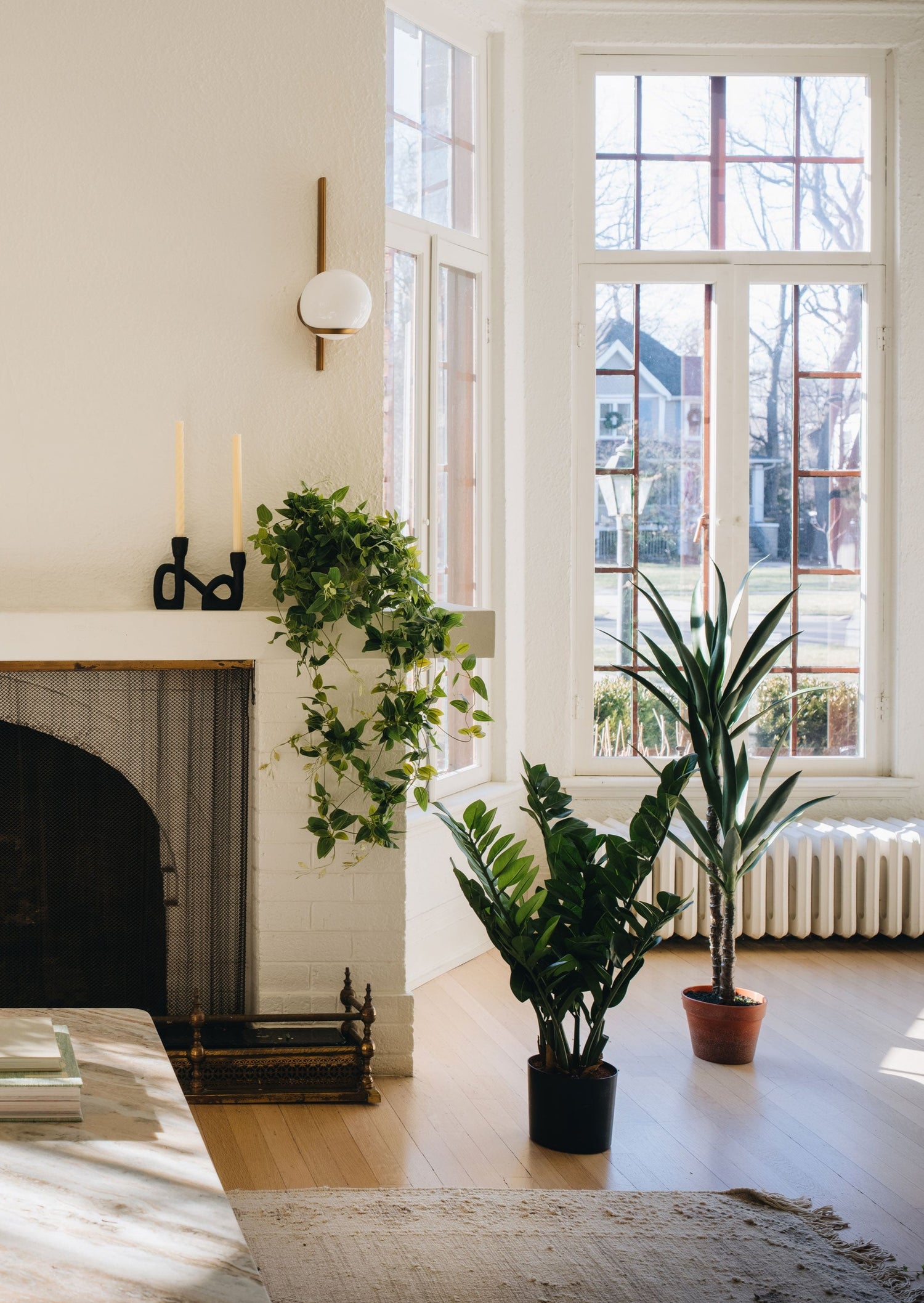 Artificial Potted Plants Featuring Faux Yucca Tree