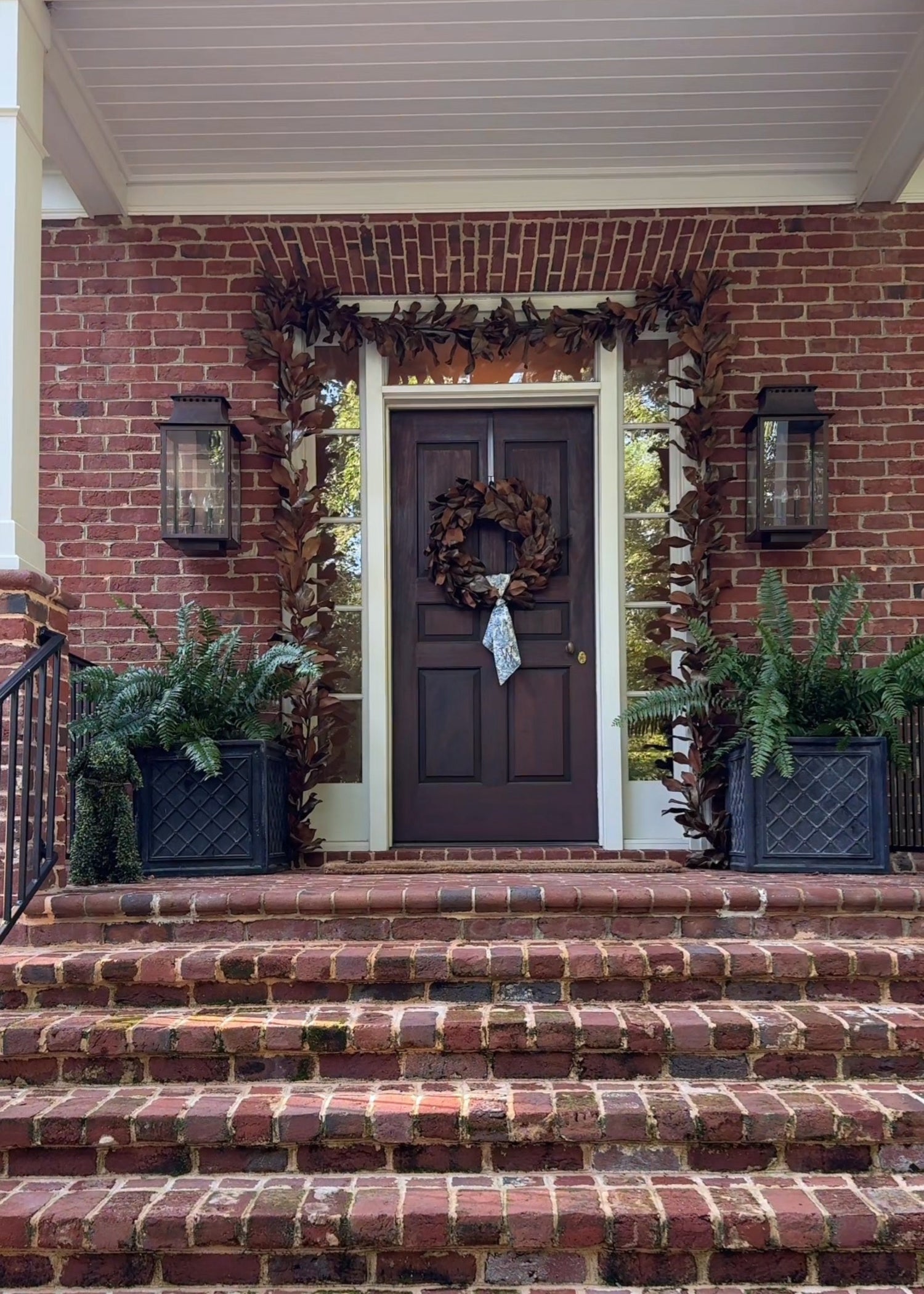 Video Decorating a Fall Porch with Magnolia Leaf Garland and Wreath