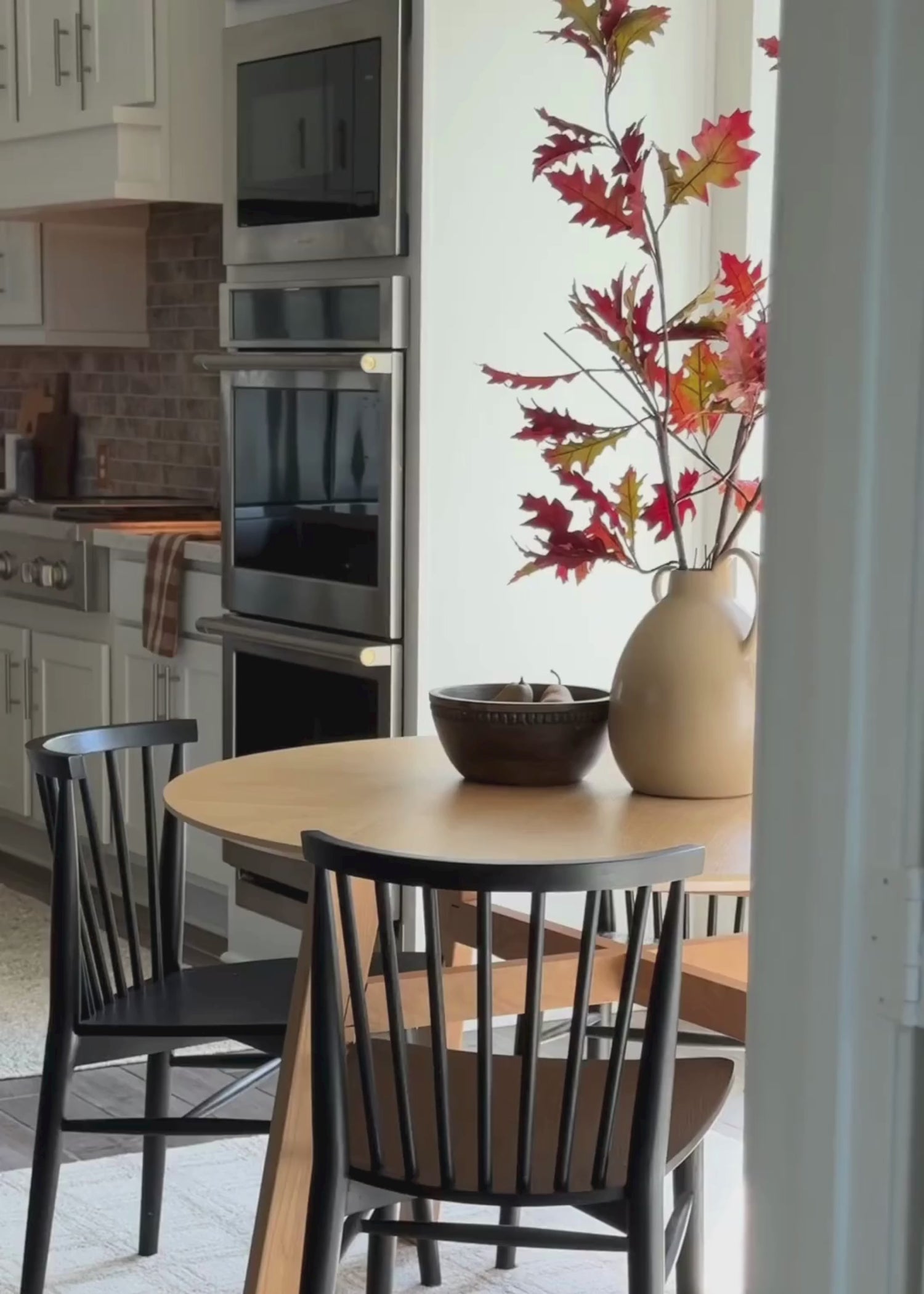 Video of Burgundy Oak Leaves in Kitchen