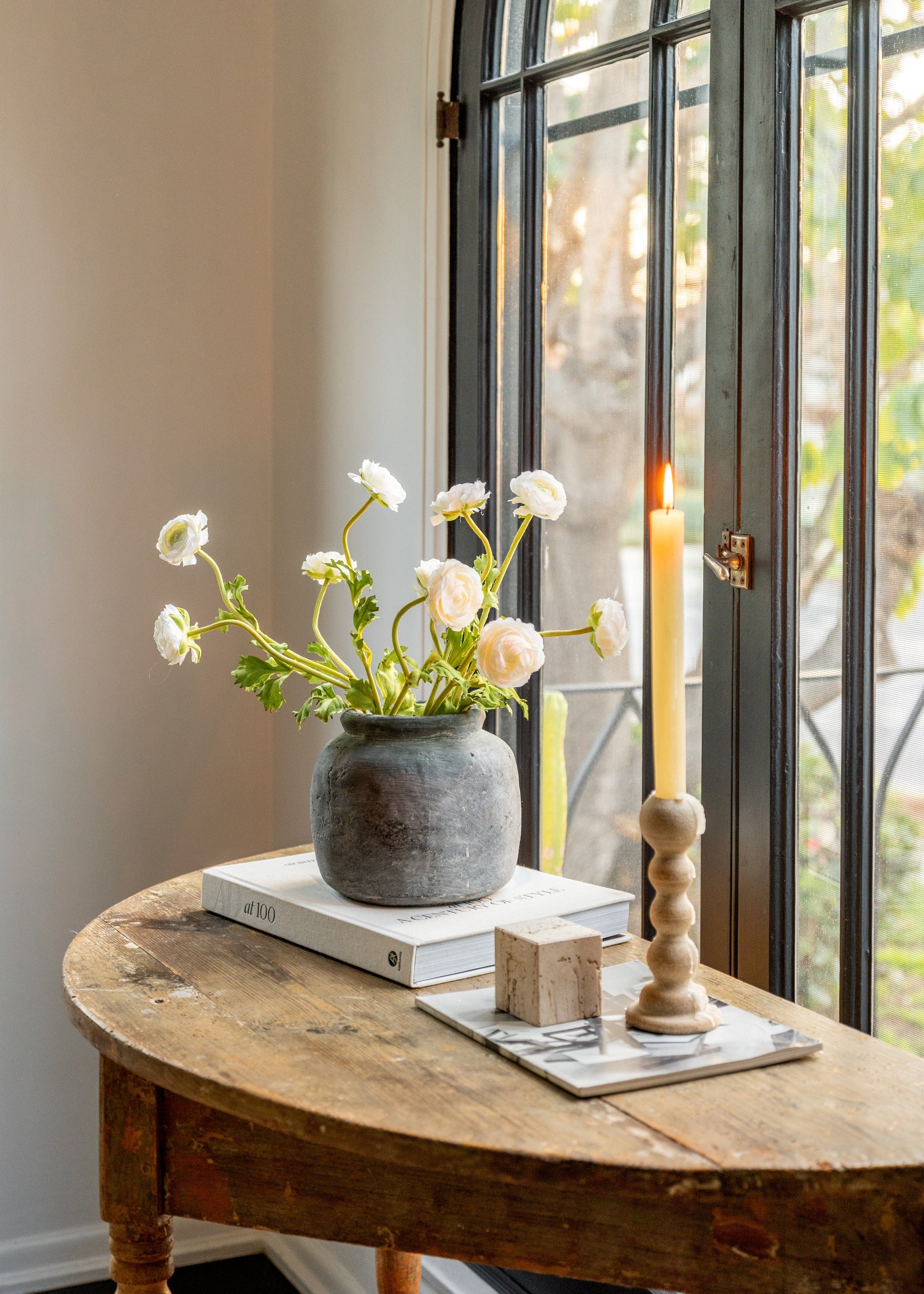 Afloral-Small-Concrete-Vase-With-Fake-Ranunculus